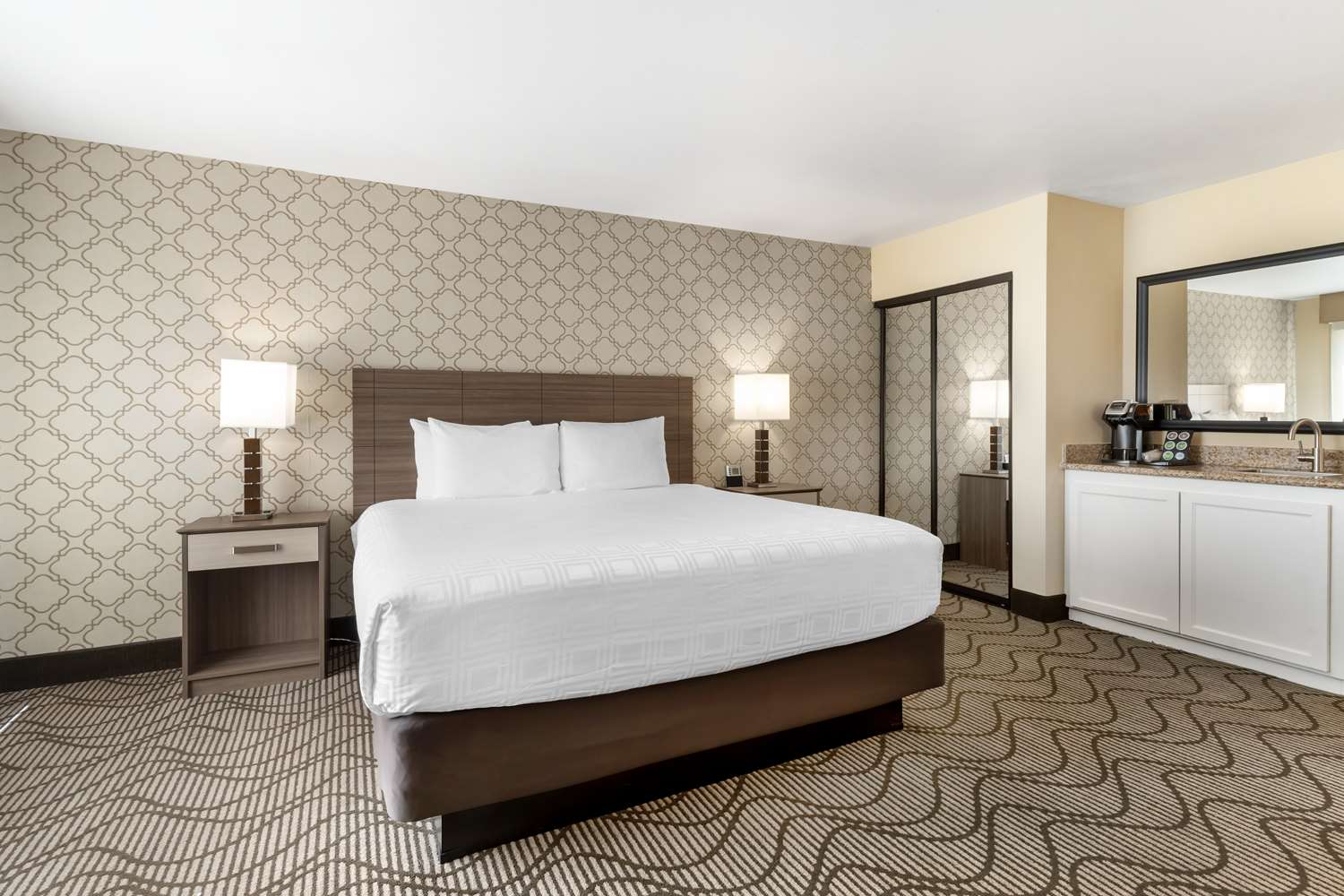 Best Western Plus Heritage Inn 10/40