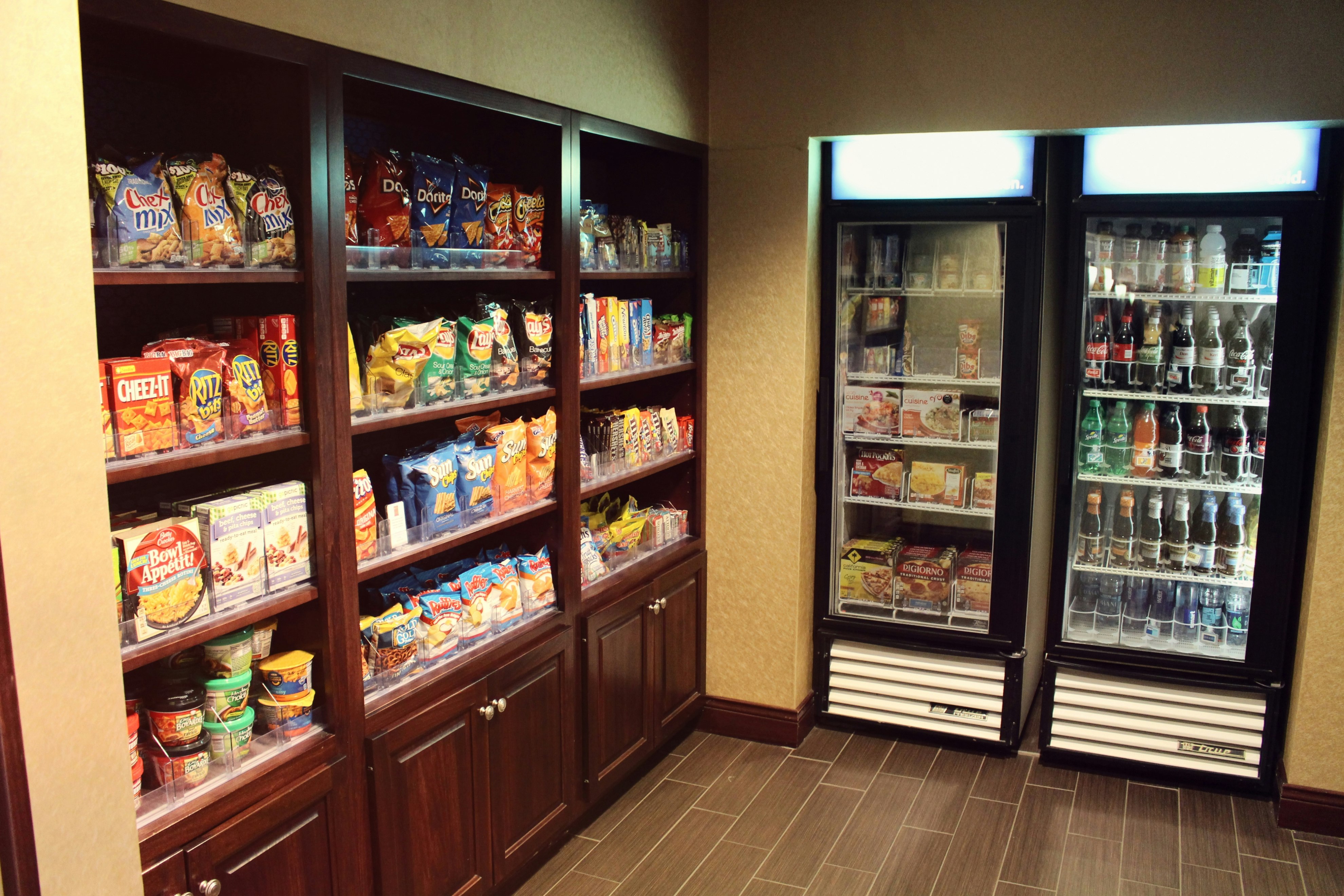 Hampton Inn and Suites Muncie 18/43