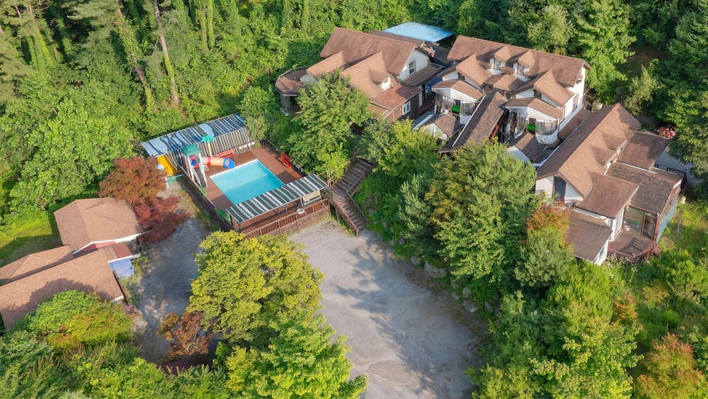 Gapyeong Benest Pension 44/49