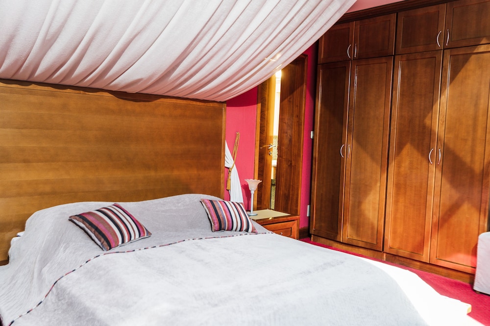 Astra Hotel 13/50
