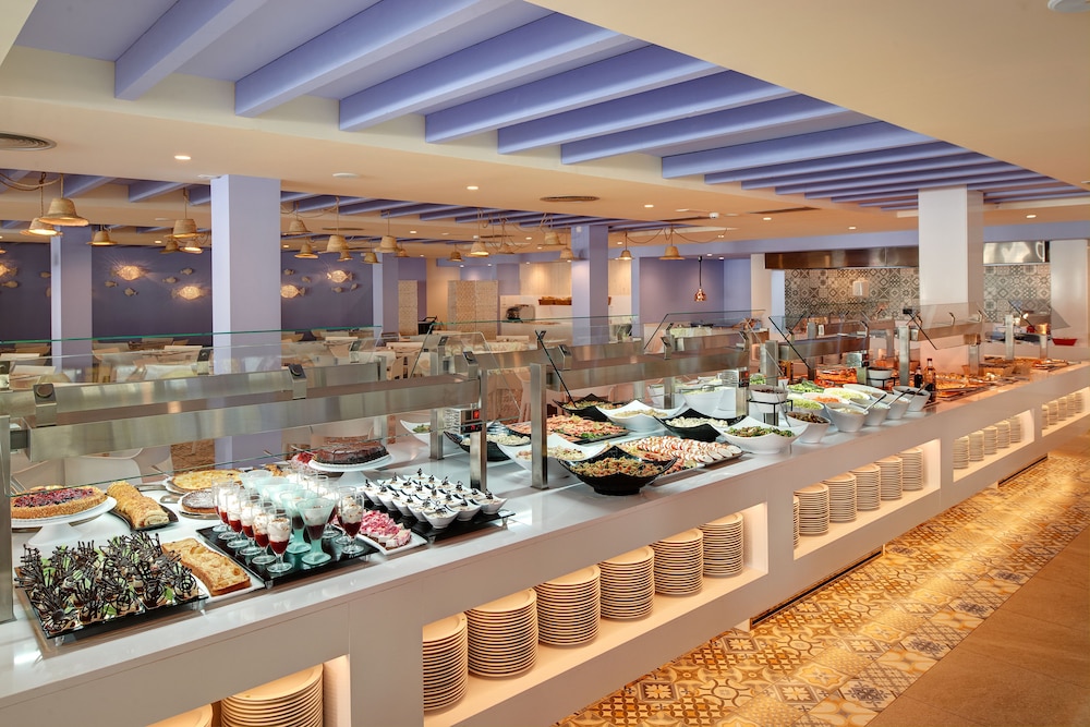 Protur Floriana Resort Aparthotel 10/30