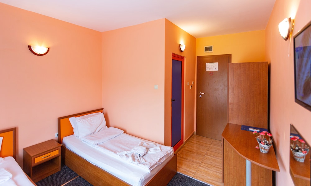 Family Hotel Jemelly 20/50