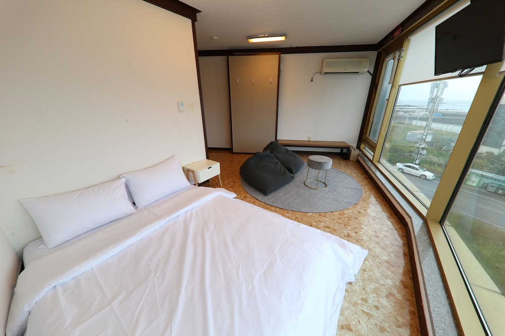 Jeju Miracle Guest House 10/60