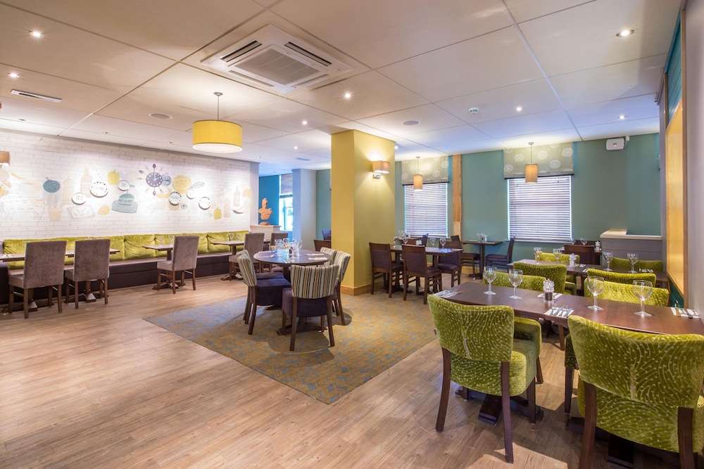 Premier Inn Stoke/Trentham Gardens 32/49