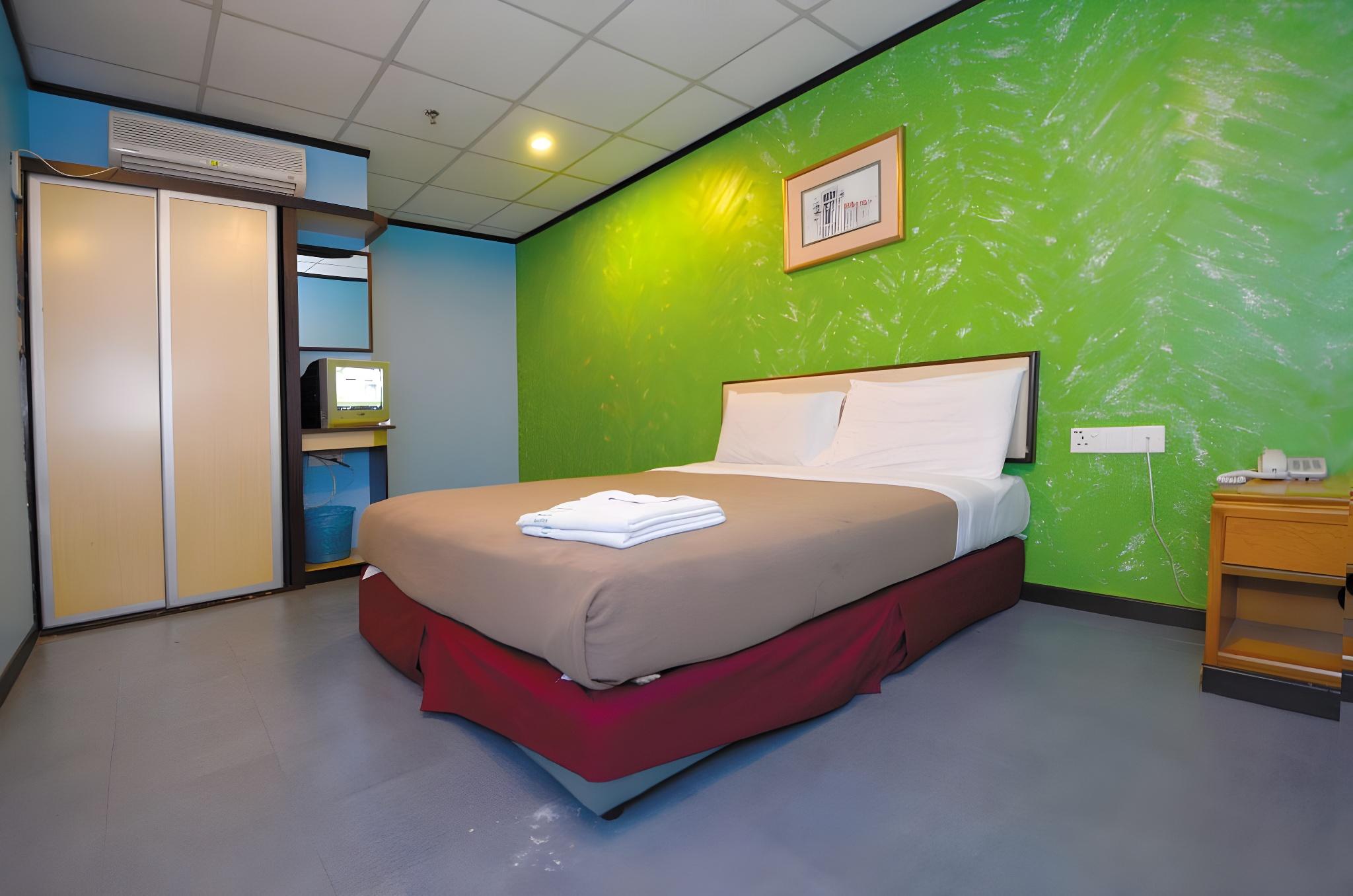 Standard, Double Bed, No Window
