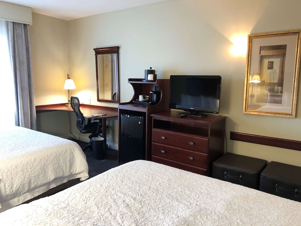 Hampton Inn And Suites Norfolk Airport 9/46