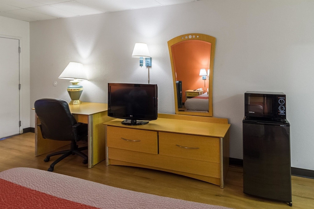 Motel6 Groton, CT 35/41