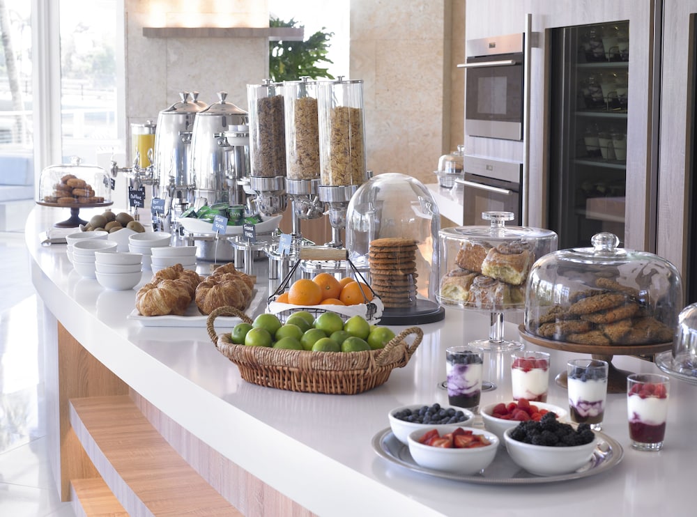 Grand Beach Hotel Bay Harbor 52/64