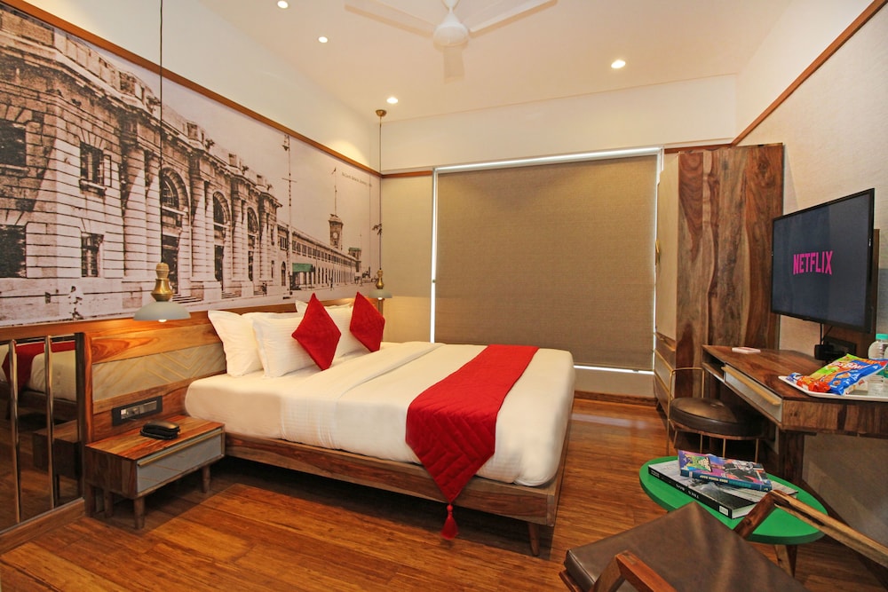 Theory9 Premium Serviced Apartments Khar 8/50
