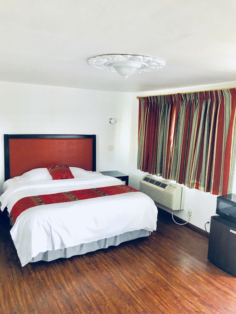 Norwalk inn & suites 4/39