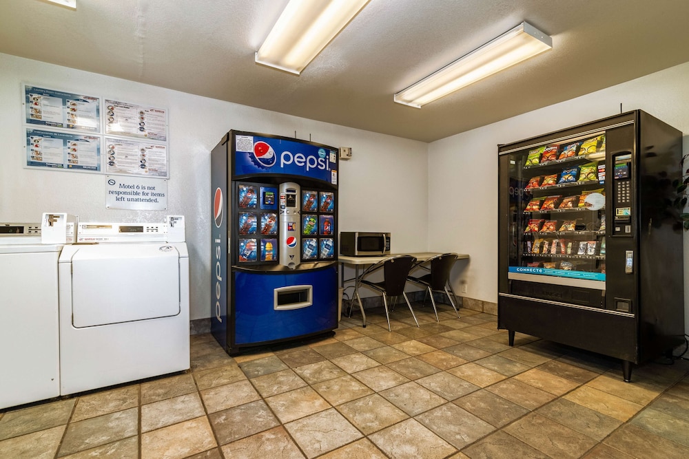 Motel6 Palm Springs, CA - East - Palm Canyon 29/50
