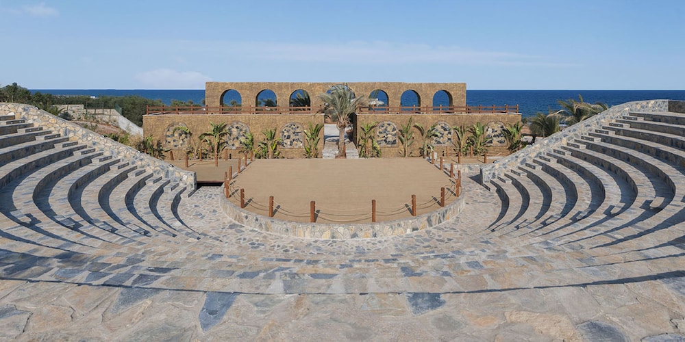 Noah's Ark Deluxe Hotel and SPA 39/50