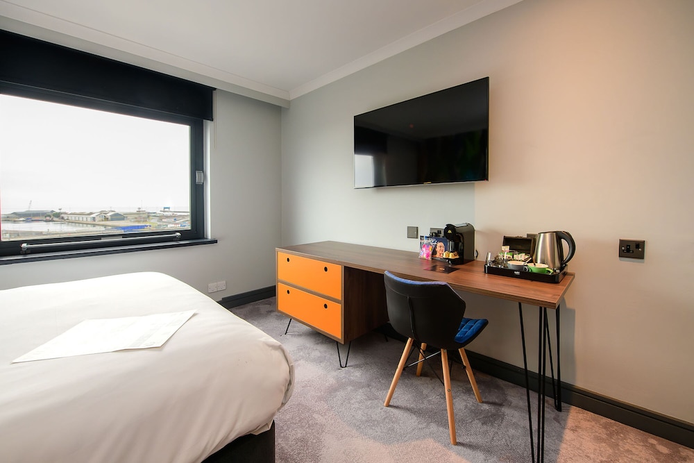 Village Prem Swansea Hotel Leisure Club 17/61