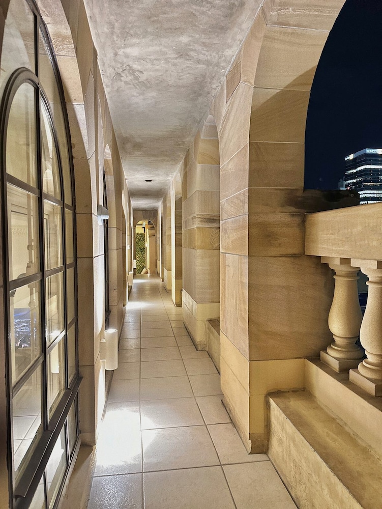 MACARTHUR CHAMBERS 16/38
