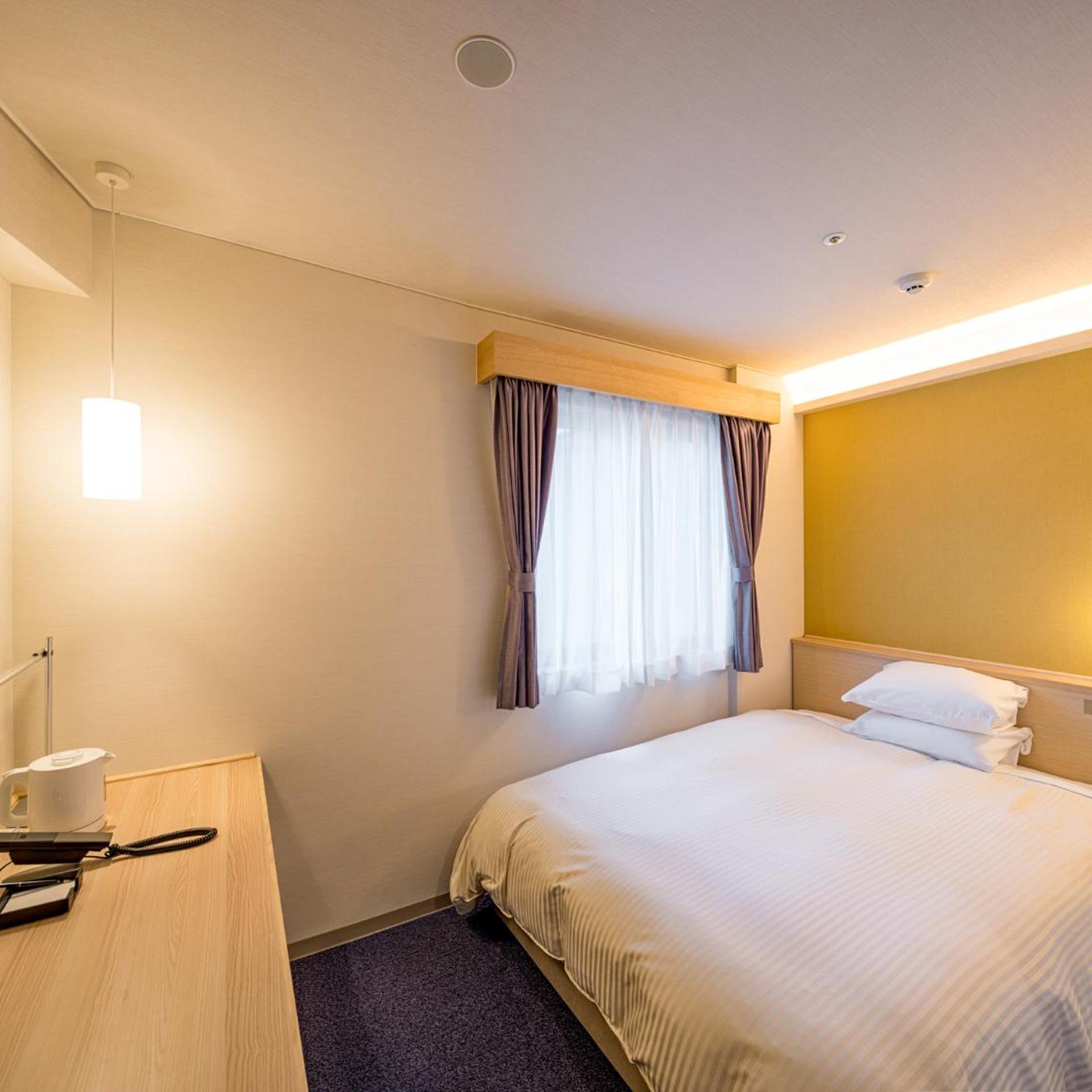 Room, Single