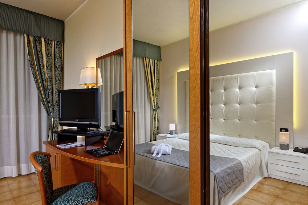 JR Hotels Gate 7 Bologna 36/70