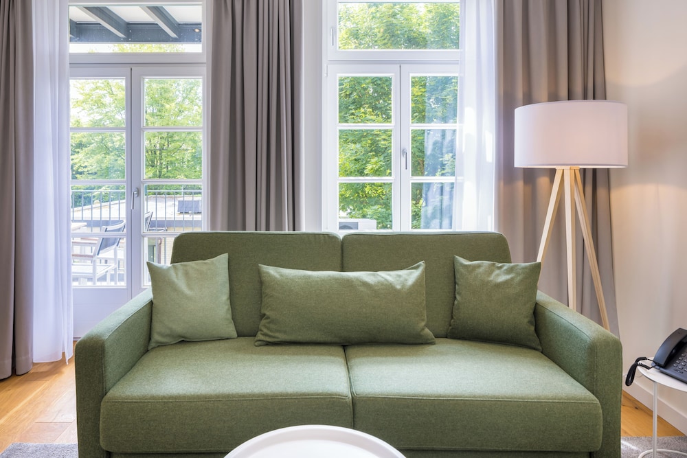 Bergmann Boardinghouse 30/45