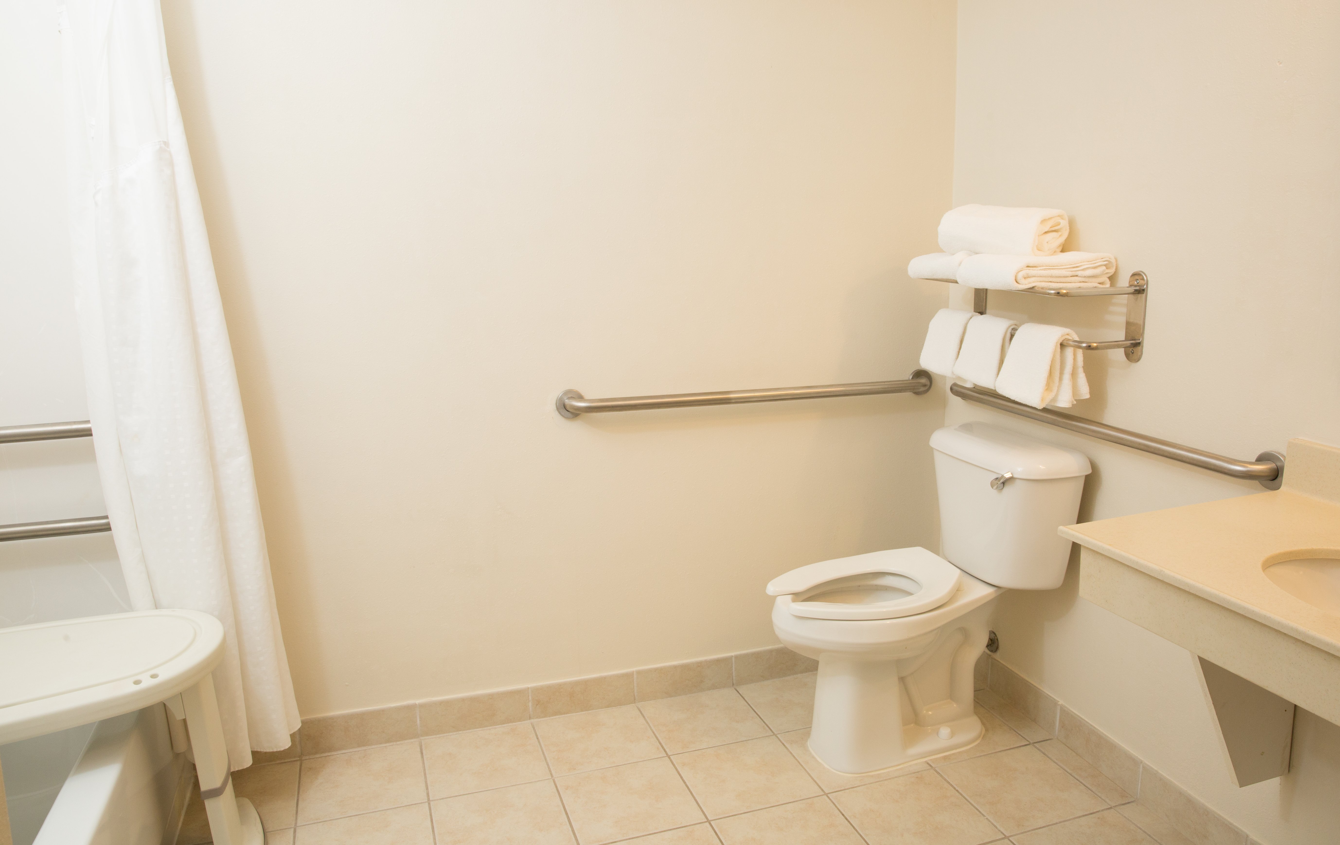 Holiday Inn Express Hotel Suites Cherokee Casino 49/49