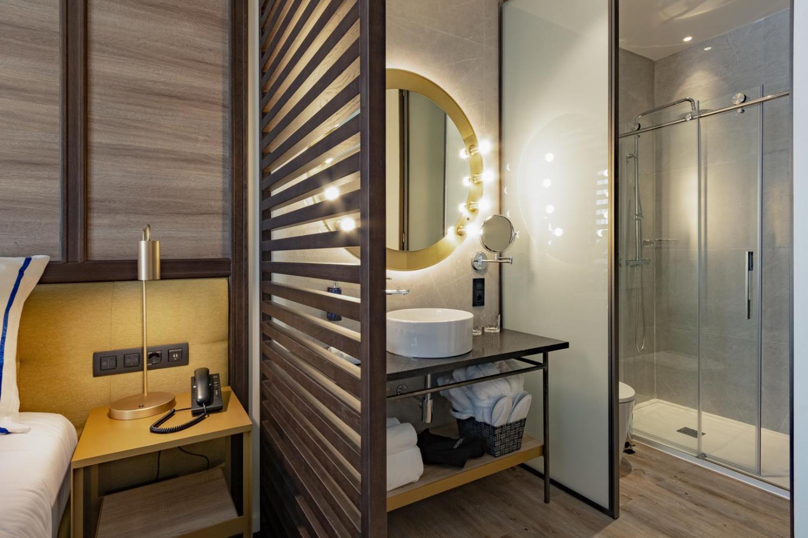 Premium, Twin Beds, Pestana CR7 Gran Vía 6/7