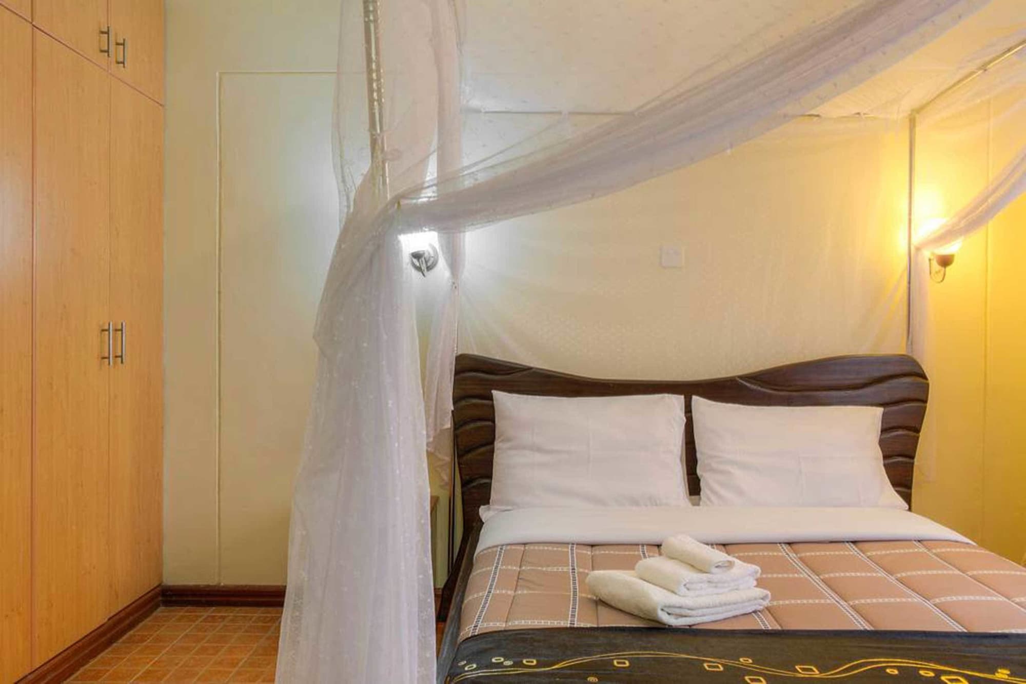 2 BEDROOMS, APARTMENT