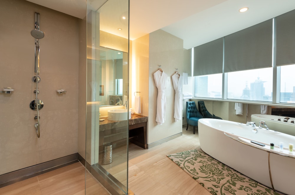 Holiday Inn Pudong 16/76