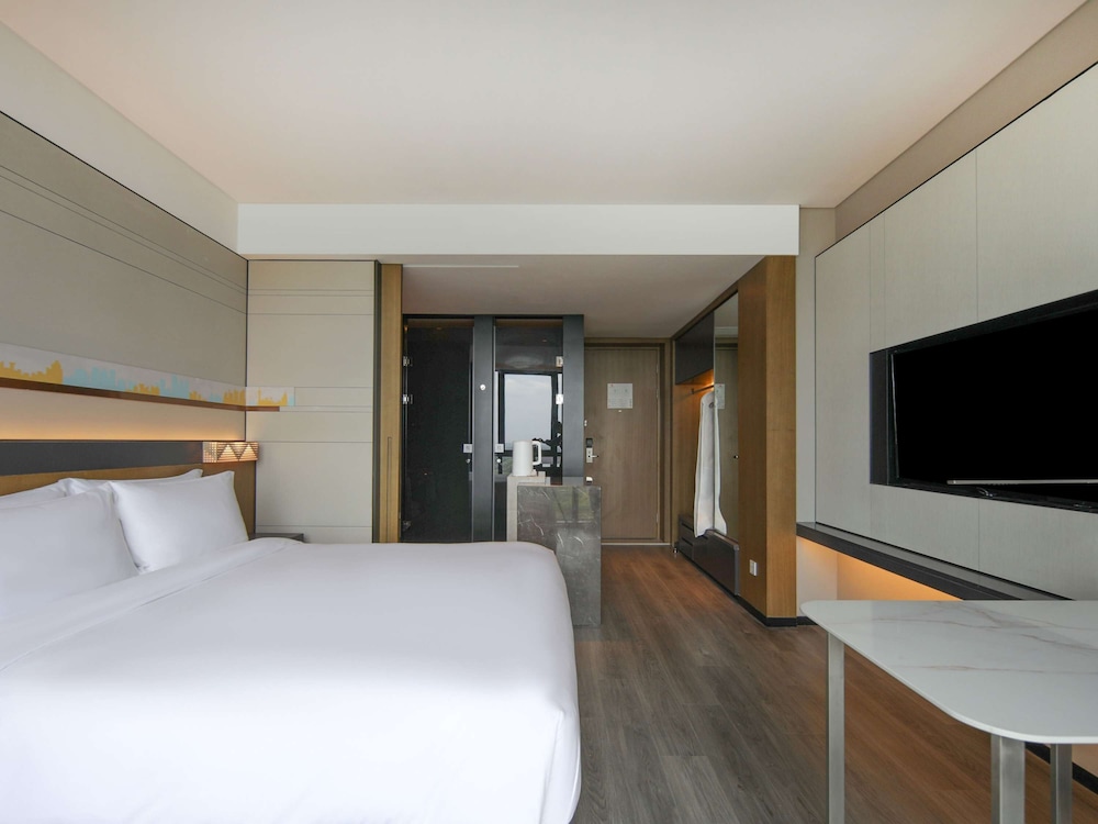 Novotel Shanghai Chuansha 23/66