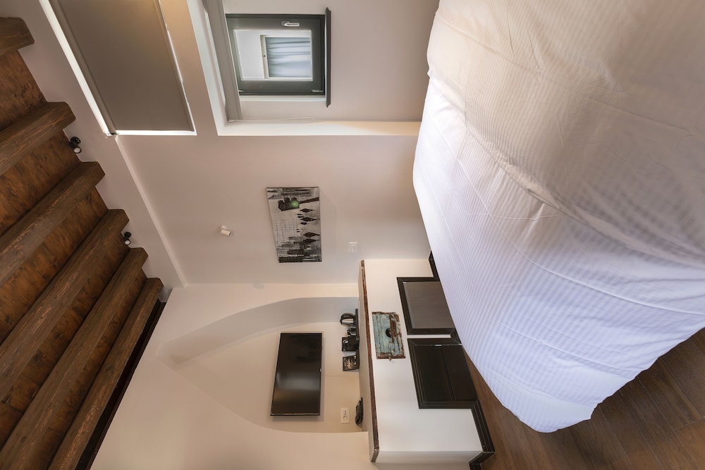 Noma Hotel 12/50