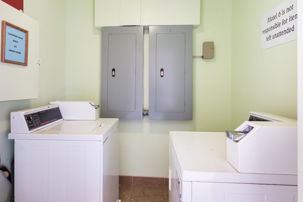 Motel 6 Floresville Tx 23/42