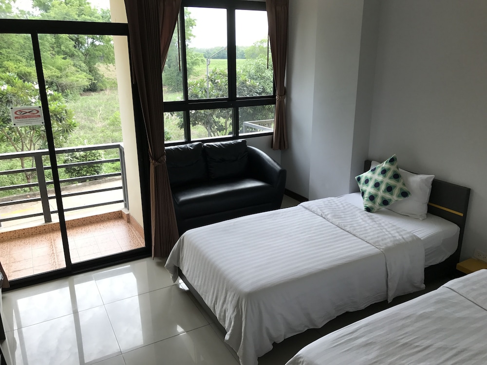 The Icon Service Apartment 20/36