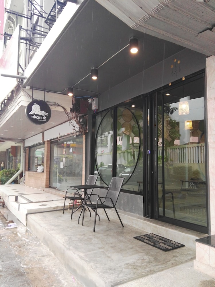 Ekanek Hostel Bangkok - Adults Only 1/32
