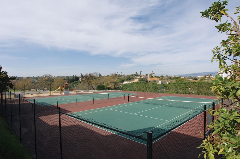 Colina Village 46/78