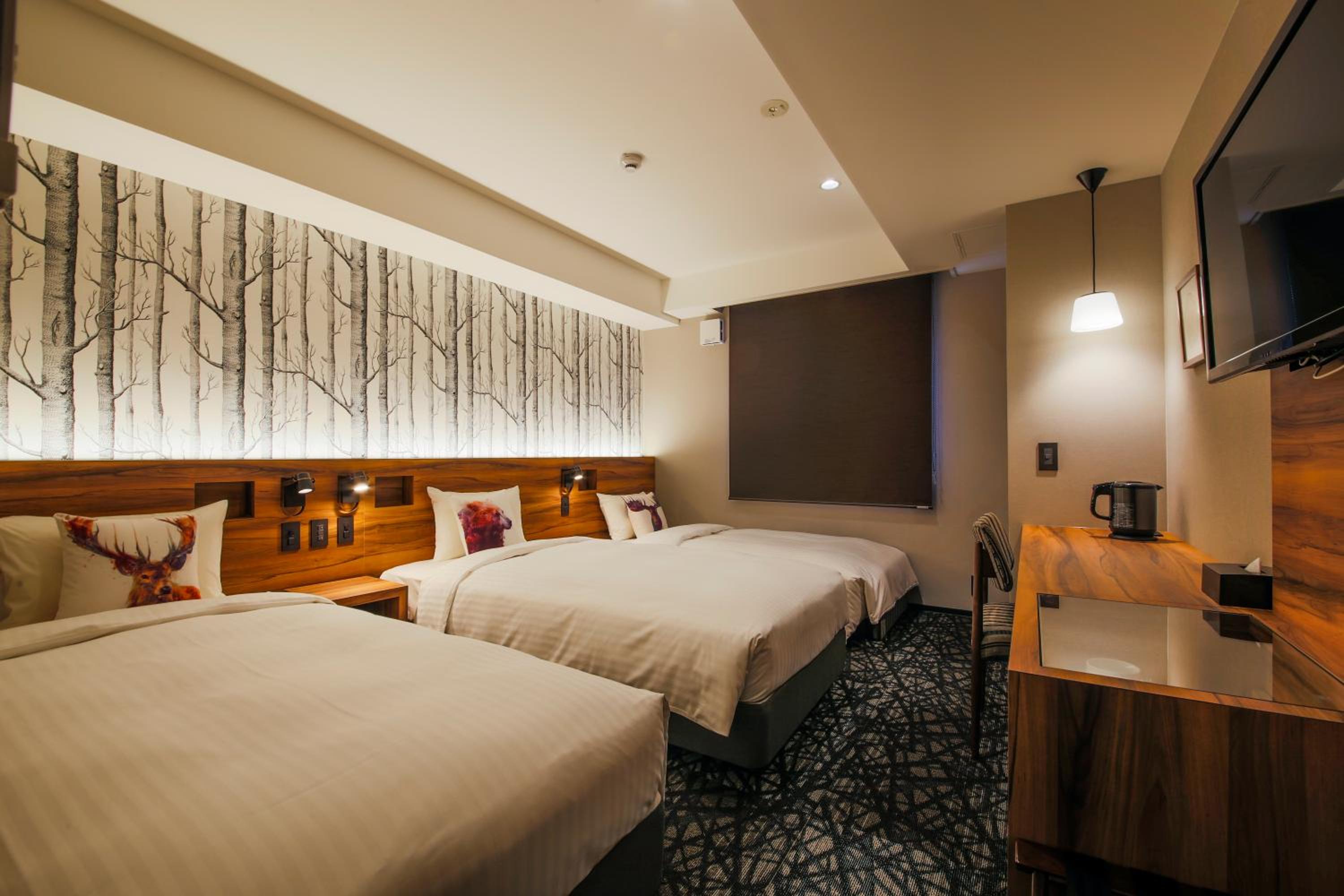 ROOM, TRIPLE