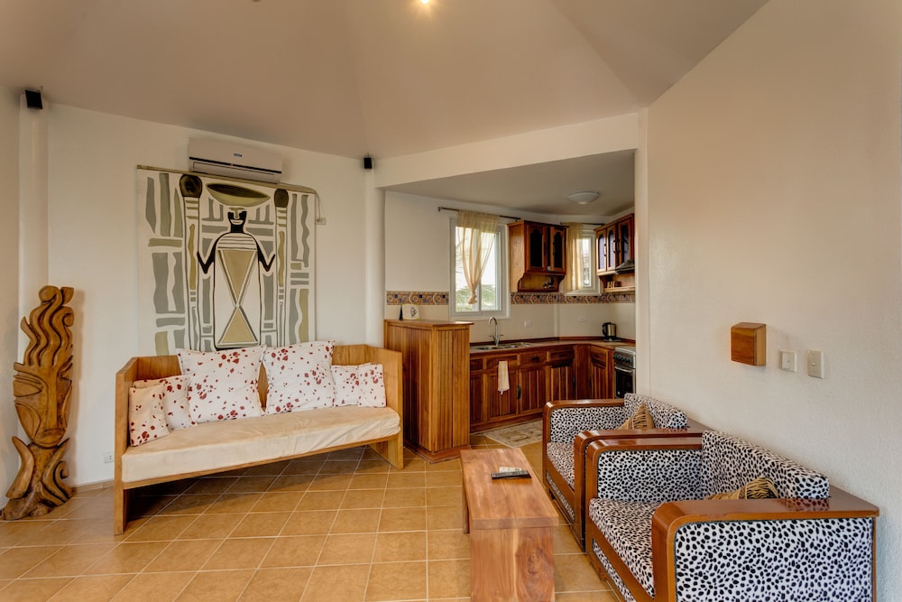 Aissatou Beach Resort 40/58