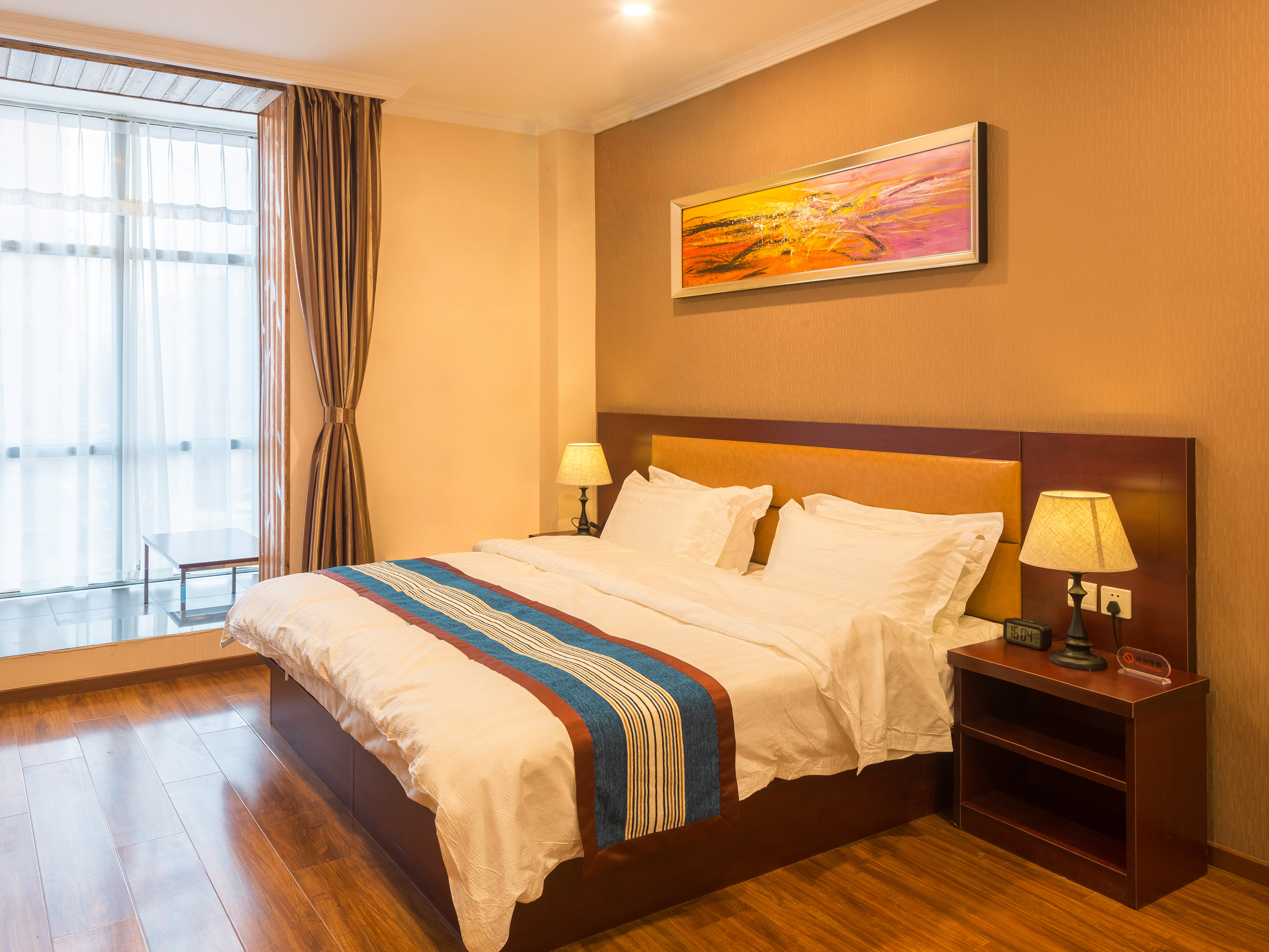 Deluxe, Double Bed