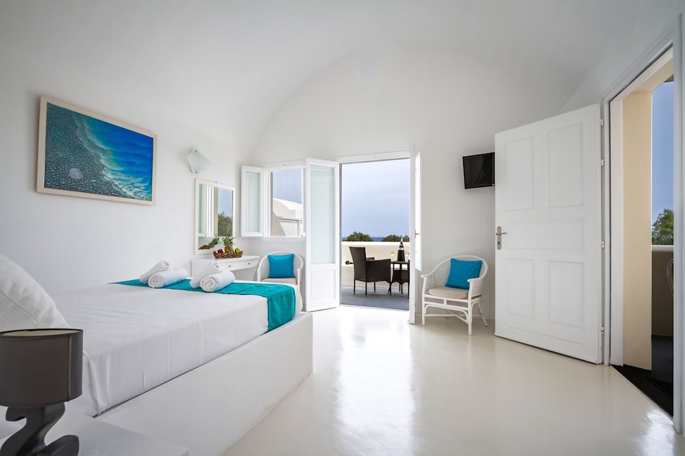 WHITE, SUITE, PANORAMIC VIEW