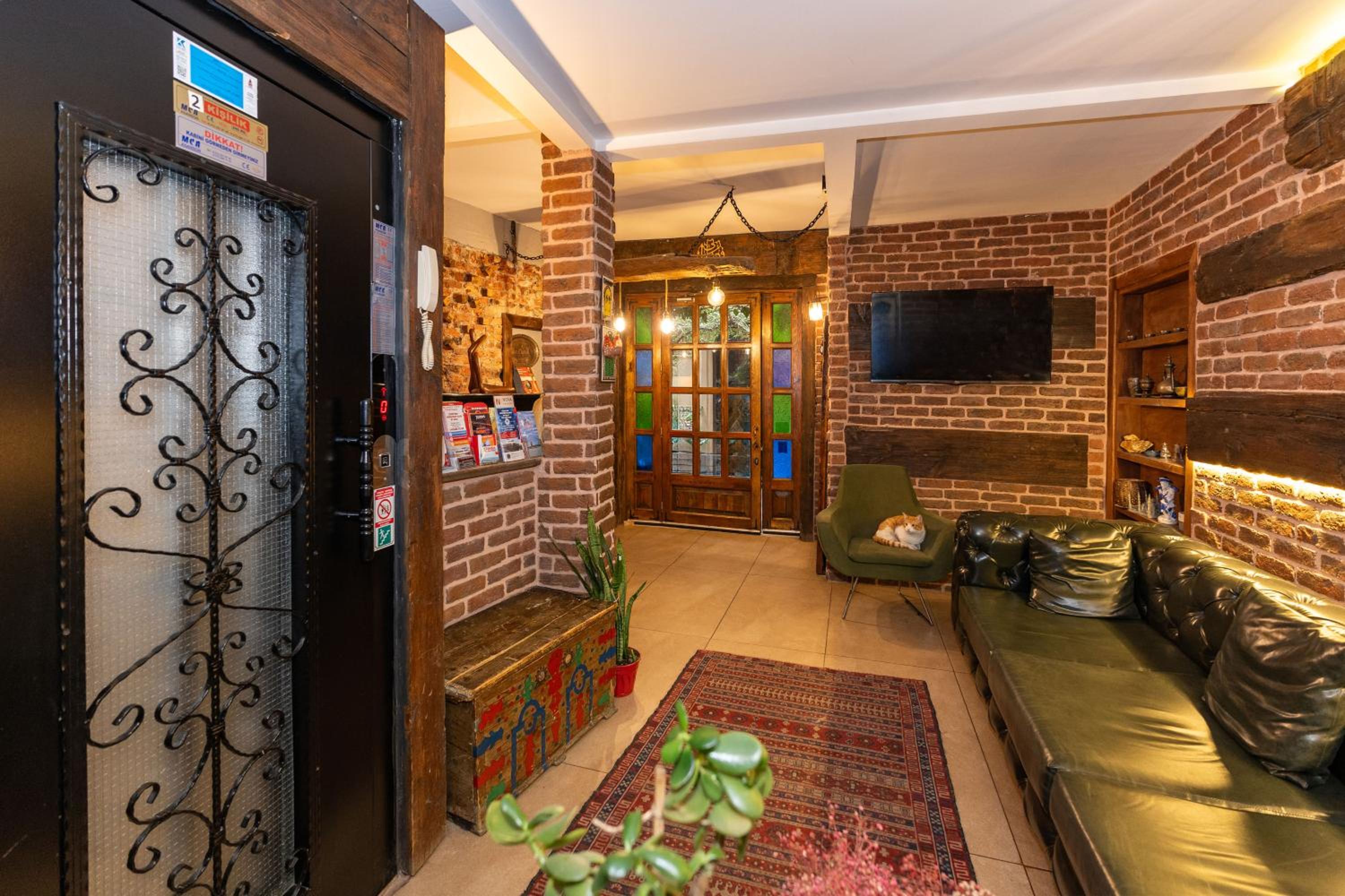 Double Dd Hotel 33/54