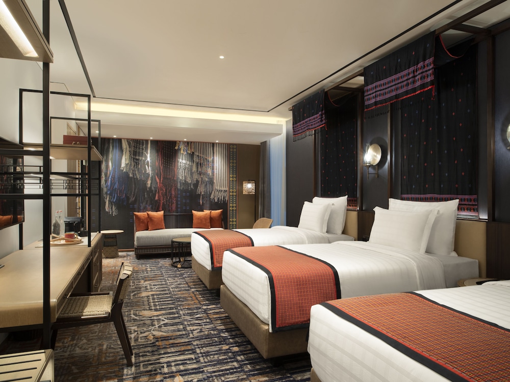 FAMILY SUITE