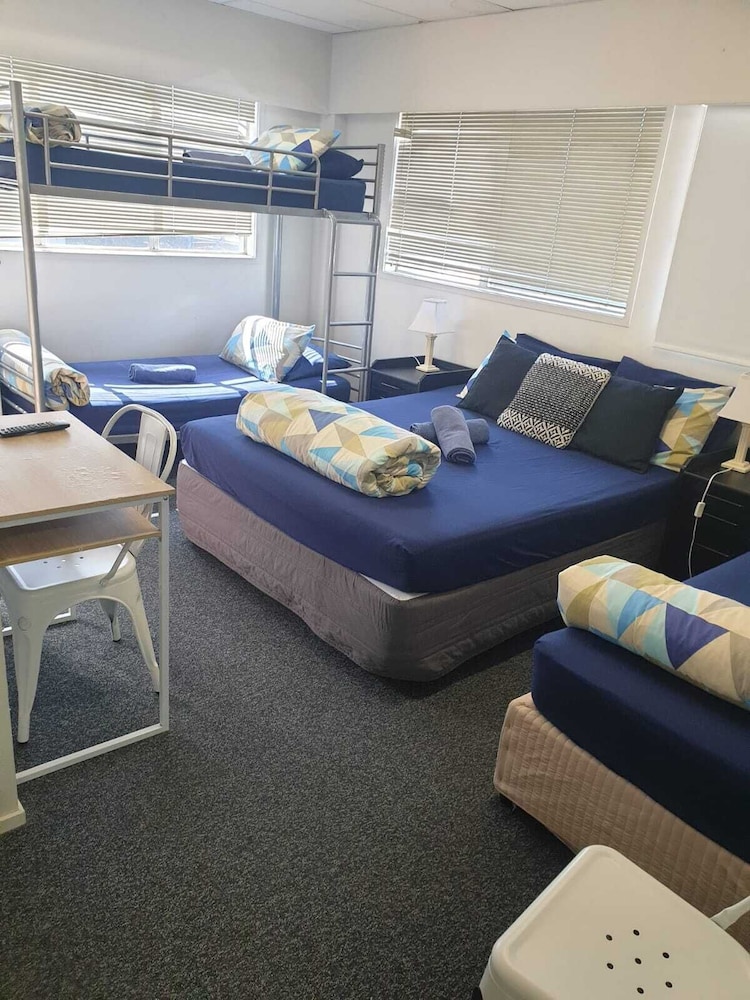 Backpackers Central Hamilton 19/34