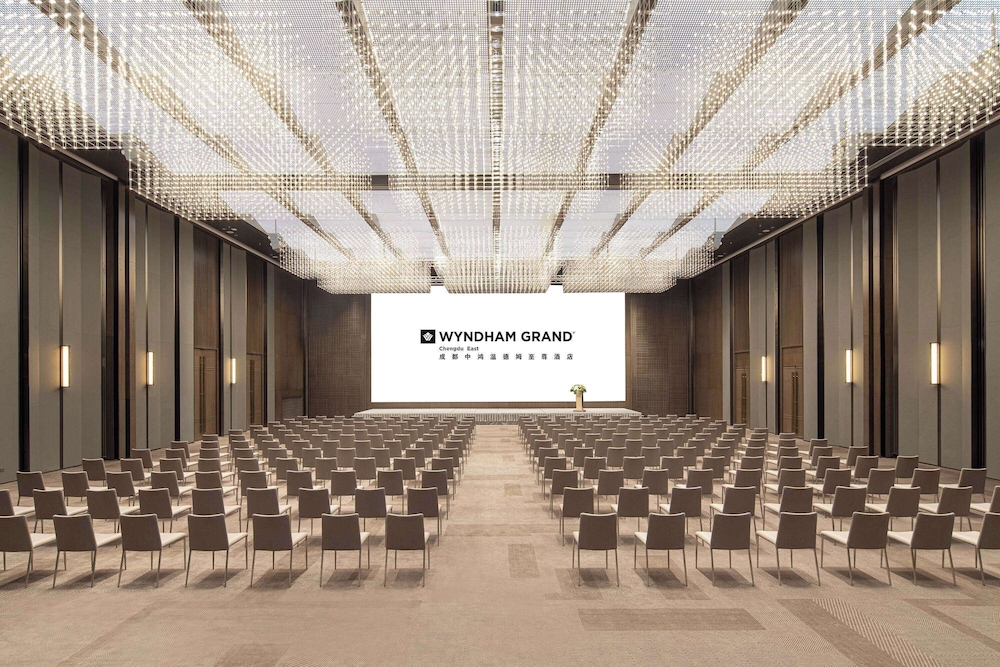 Wyndham Grand Chengdu East 7/67