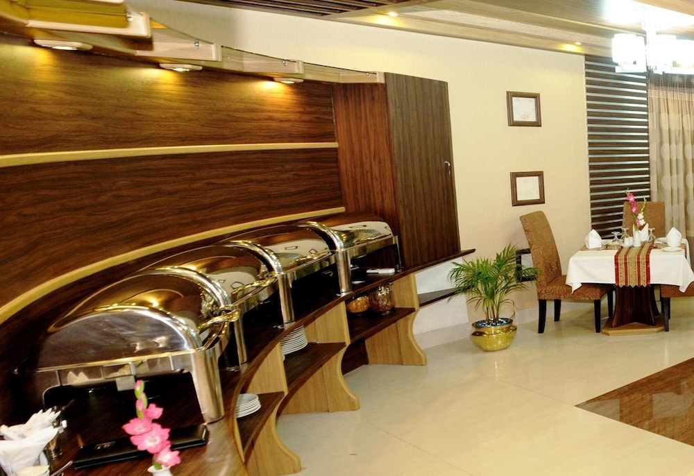Marino Hotel Uttara 8/62