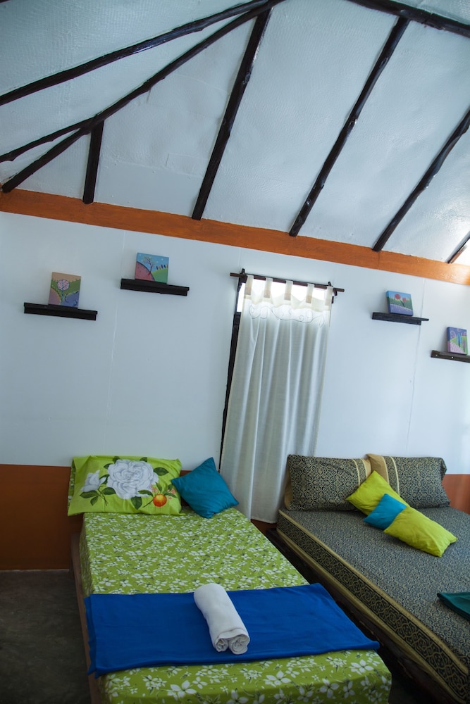 BUNGALOW, TRIPLE