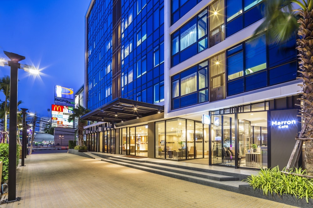 Pacific Park Hotel And Residence 58/64