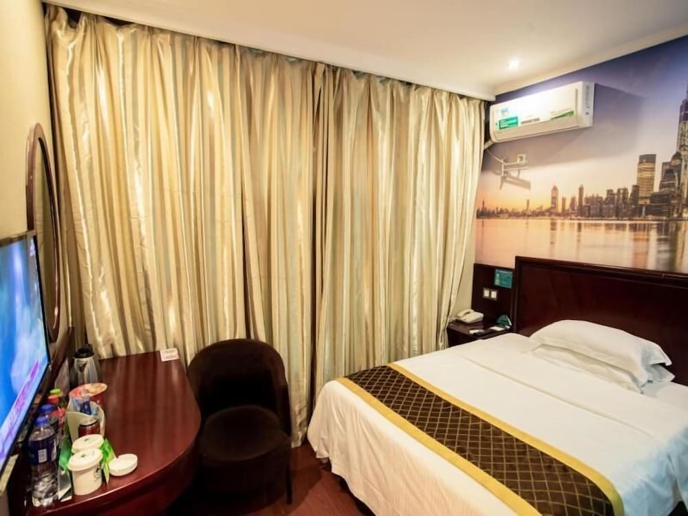GreenTree Inn Hefei Wuhu Road Wanda Plaza Express Hotel 32/48
