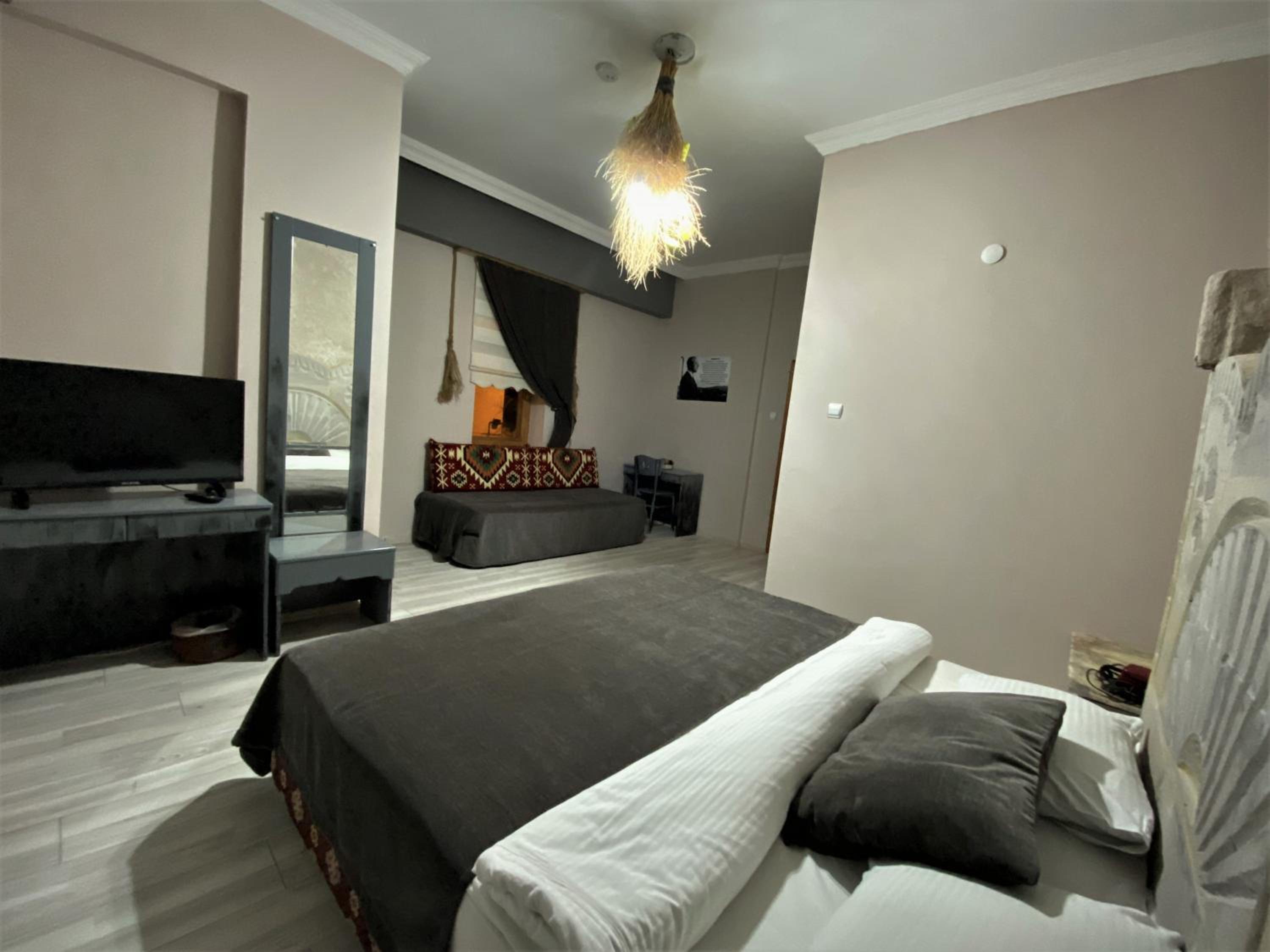 Tulpar Hotel 4/20