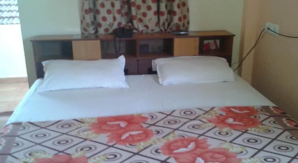 Ancora Beach Resort 7/16