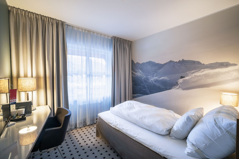 Grand Bellevue 18/56