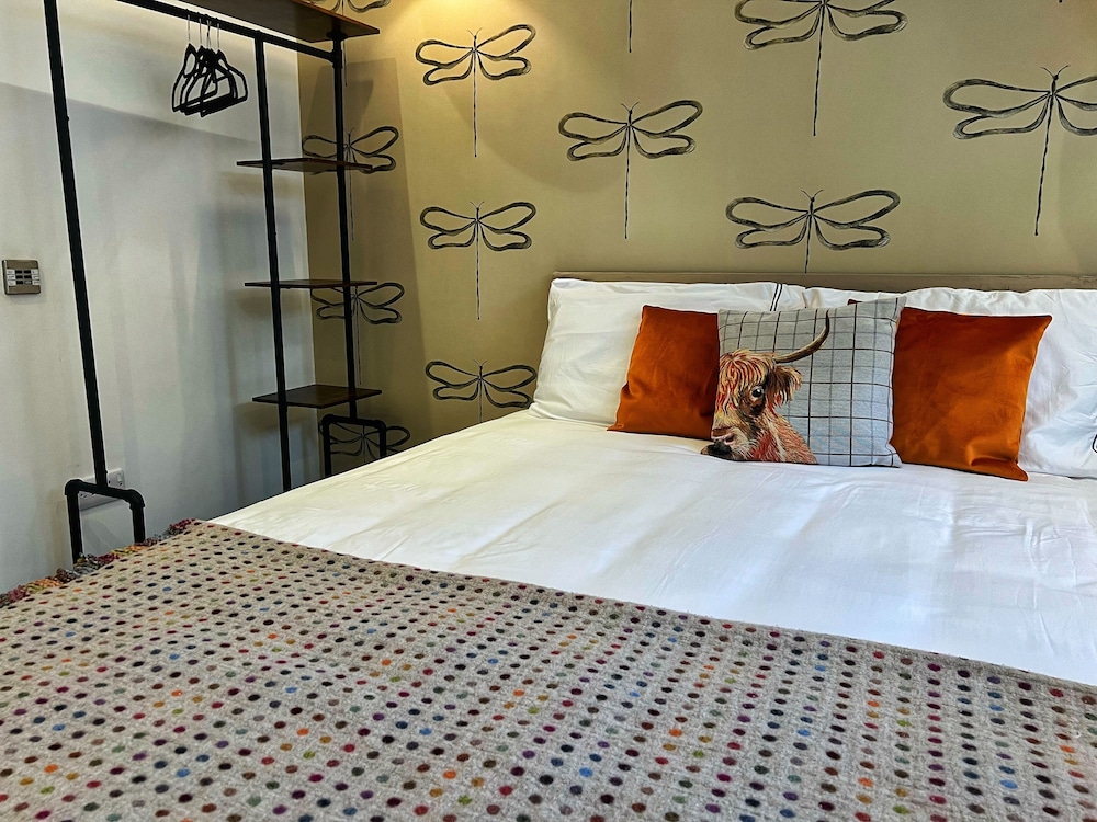 Crieff Armoury Luxury Self Catering Apartment 9/36