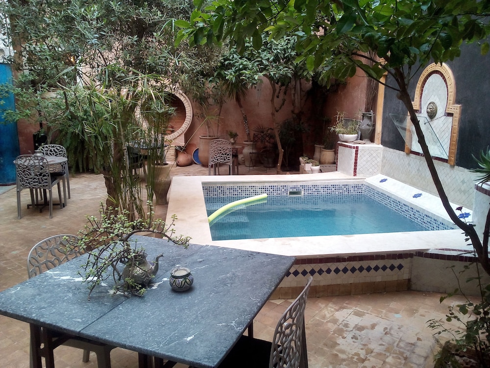 RIAD TARA 74/77