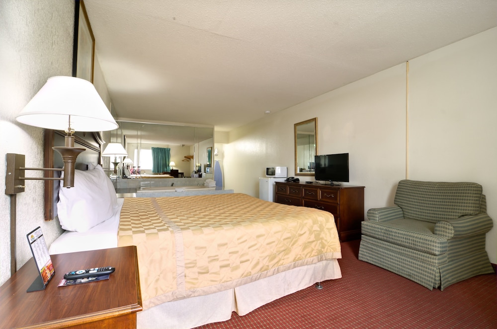 Key West Inn 12/25