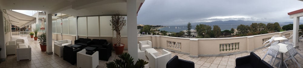 Lungomare Hotel 16/71